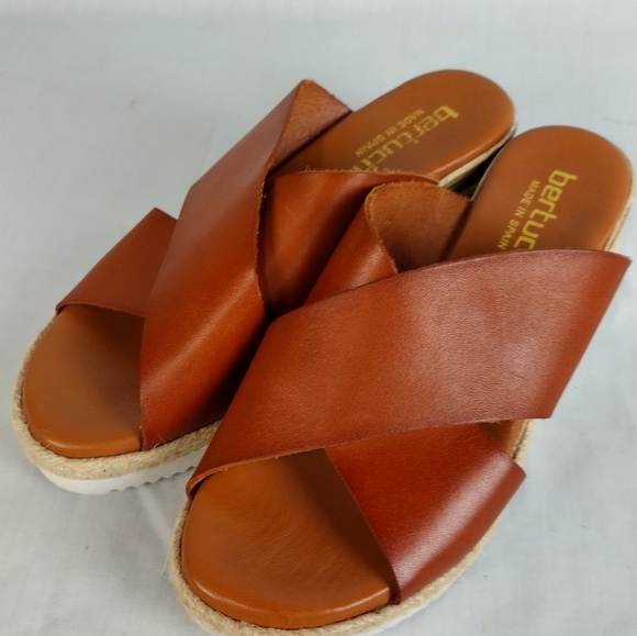 Bertuchi Women's Sandals Leather Slip On Wedge Brown Women’s Size 7.5" US/38 EU - Picture 2 of 16